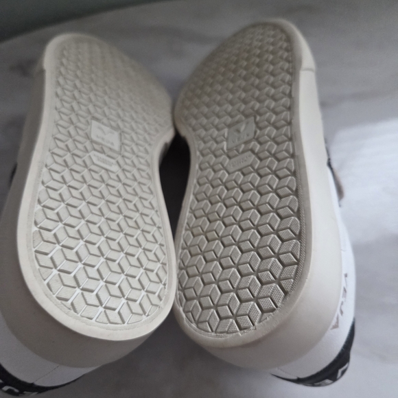 Veja Recife Logo Sneakers Women's Size 8 - Picture 8 of 12